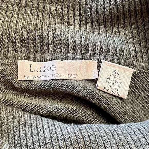 LUXE 360, WOMENS, COWL NECK, GREY SWEATER TOP. 3/4 FLARE SLEEVE. SIZE XL - Picture 6 of 7